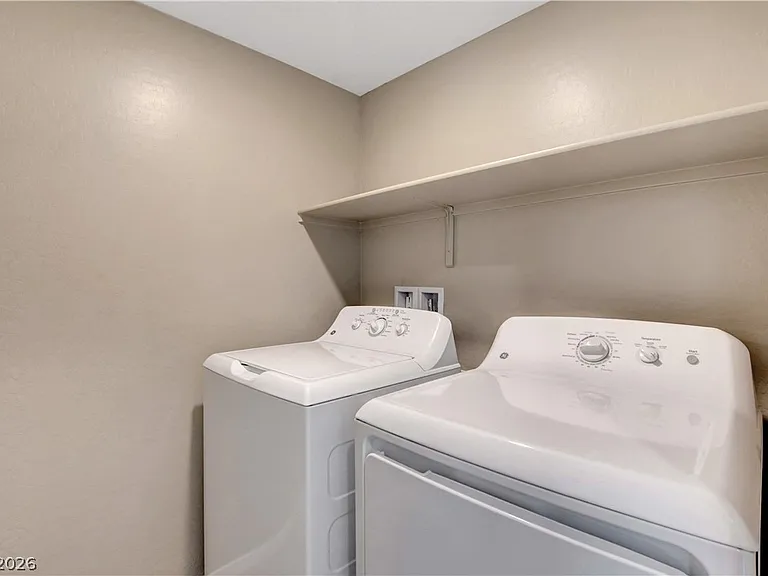 28 Lomita Heights Dr — Photo 31