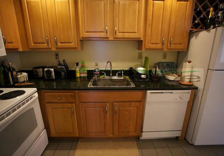 100 Jersey St #301 — Photo 12