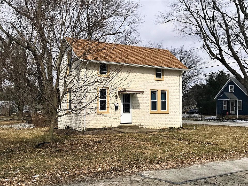 2nd image of 126 E Rome St