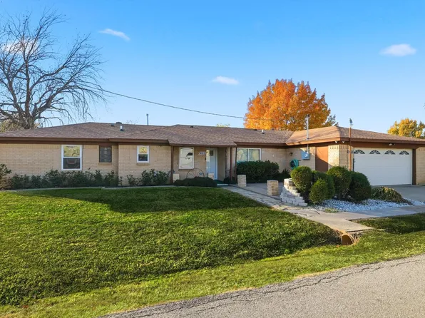 412 N Dallas St, Pilot Point, TX 76258