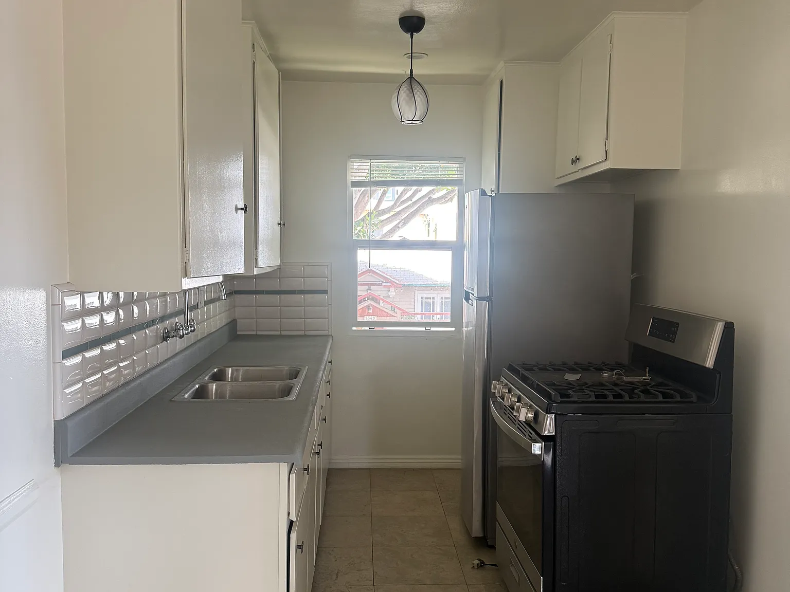 1 bed, 895 sqft, $2,600 — Photo 4