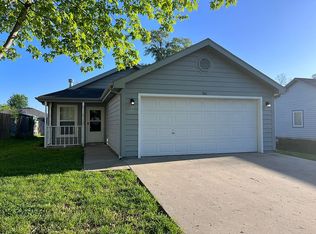 761 Hickory St, Lawrence, KS 66044