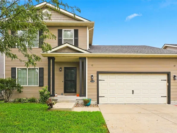 2416 River Meadows Dr, Des Moines, IA 50320