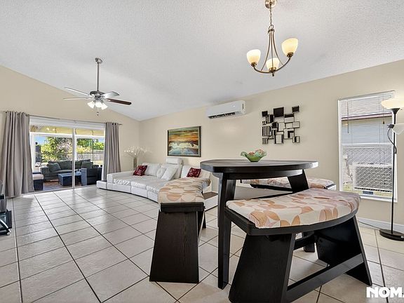 3rd image of 293 Chicago Woods Cir