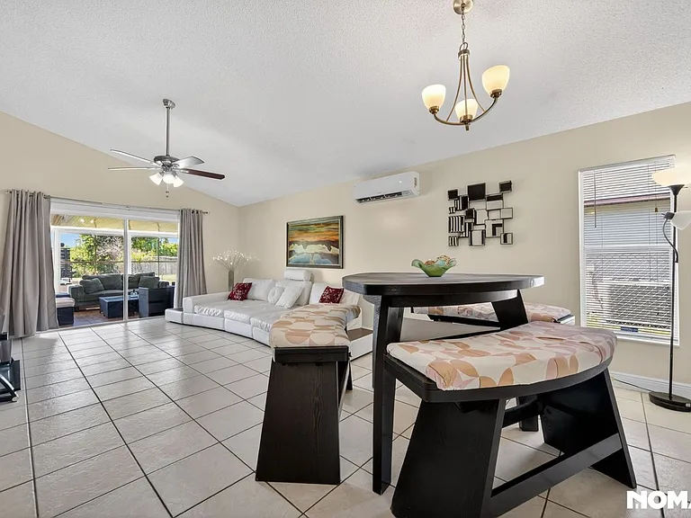 293 Chicago Woods Cir — Photo 3