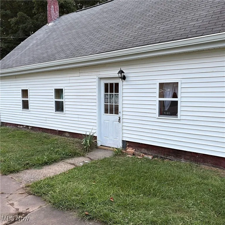 646 3rd St photo 1