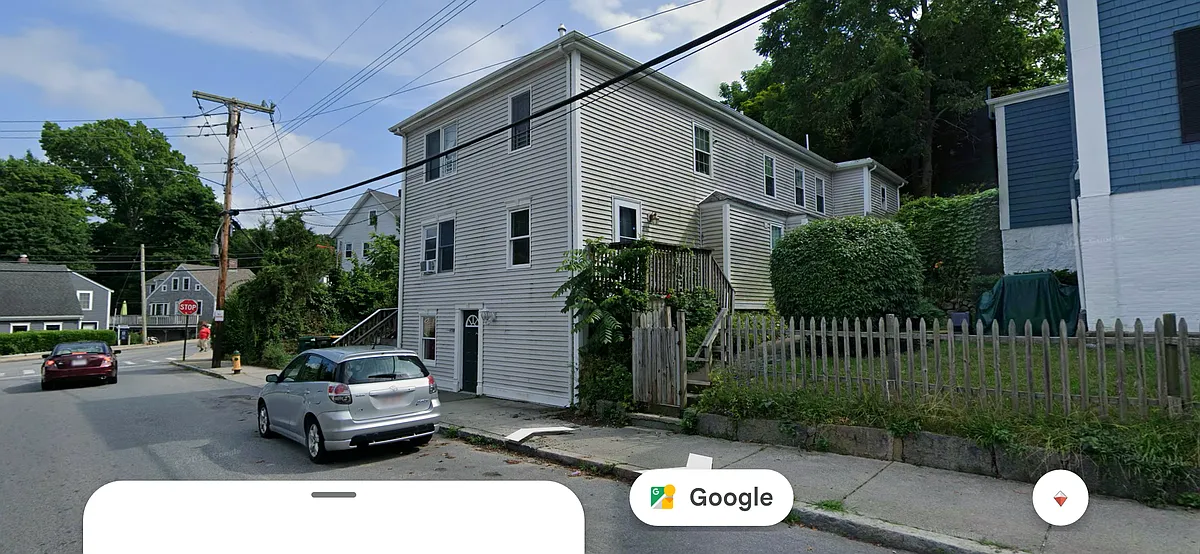 Building Photo - 65 Pleasant St