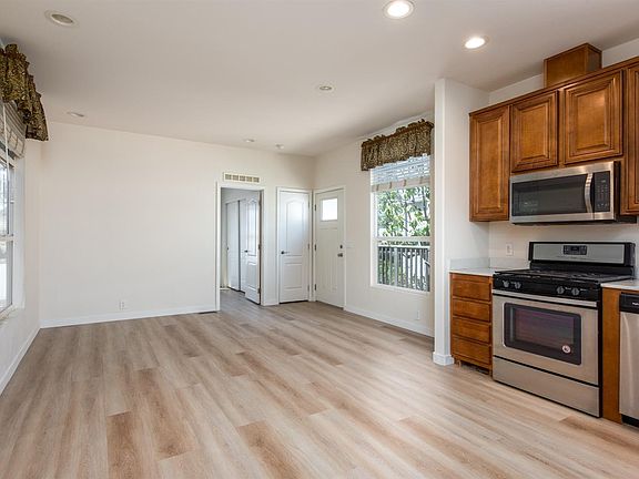 2nd image of 9 Larkspur Place