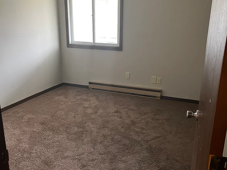 Stonehill Apartments — Photo 8
