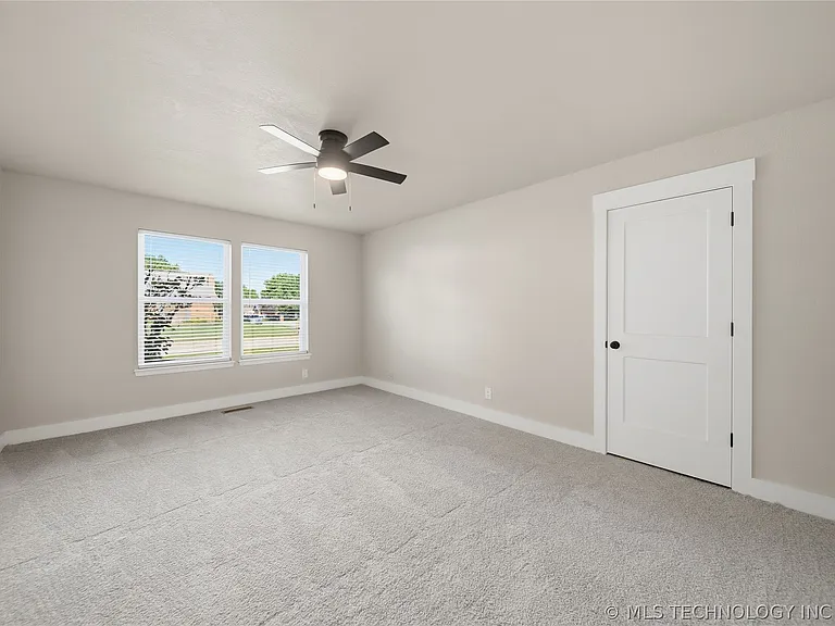 10714 S 86th East Cir — Photo 22
