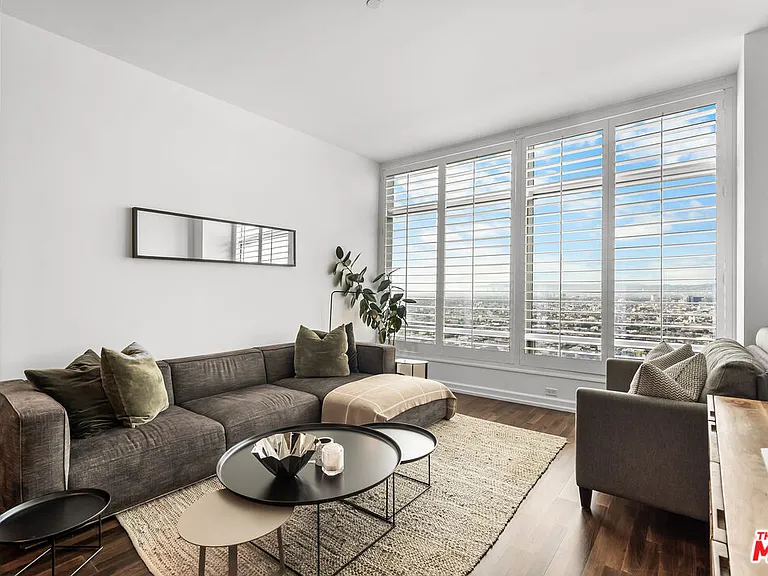 900 W Olympic Blvd #36F — Photo 7