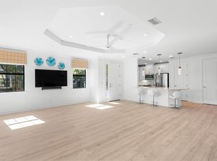 9653 Montelanico LOOP #104, NAPLES, FL 34119