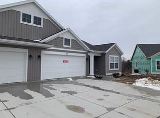 967 Scioto Dr NW #19, Comstock Park, MI 49321