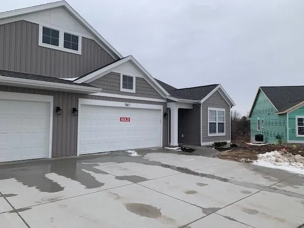 967 Scioto Dr NW #19, Comstock Park, MI 49321