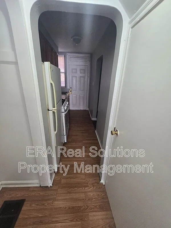 2 bed, 1.0 bath, 983 sqft, $850 — Photo 4