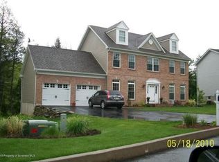 1153 Audubon Dr #L-16, Clarks Summit, PA 18411