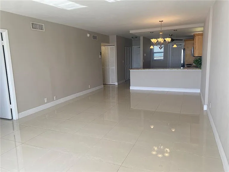 750 N Ocean Blvd #1009 — Photo 11
