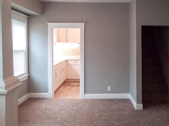 3rd image of 3843 Chestnut Ave