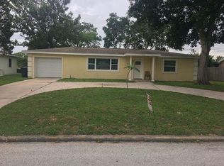 5855 47th Ave N, Kenneth City, FL 33709