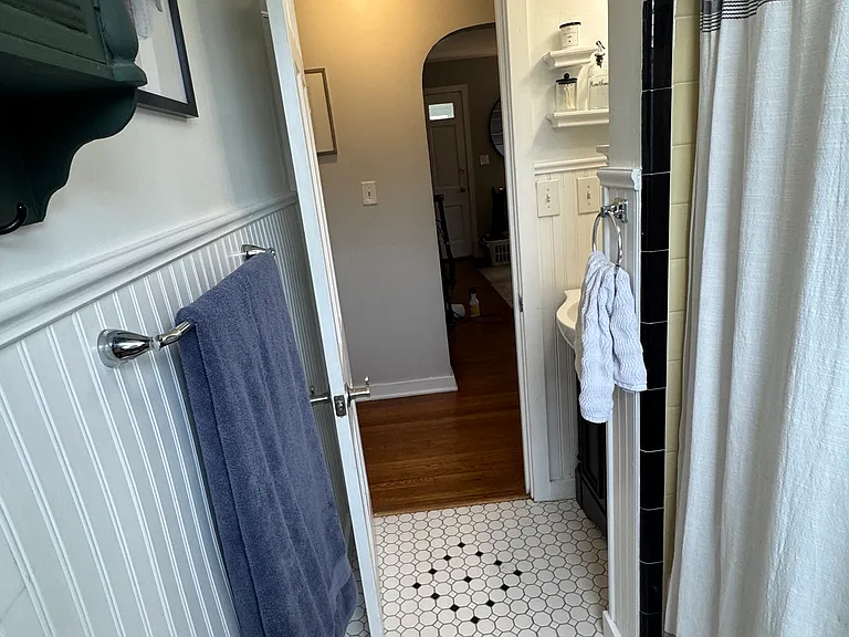 737 N 23rd St #1 — Photo 9