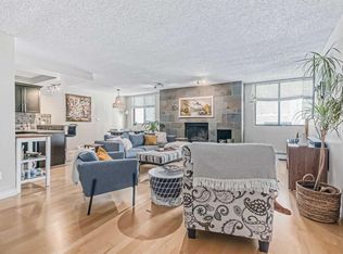 215 N 14th Ave SW #203, Calgary, AB T2R 0M2