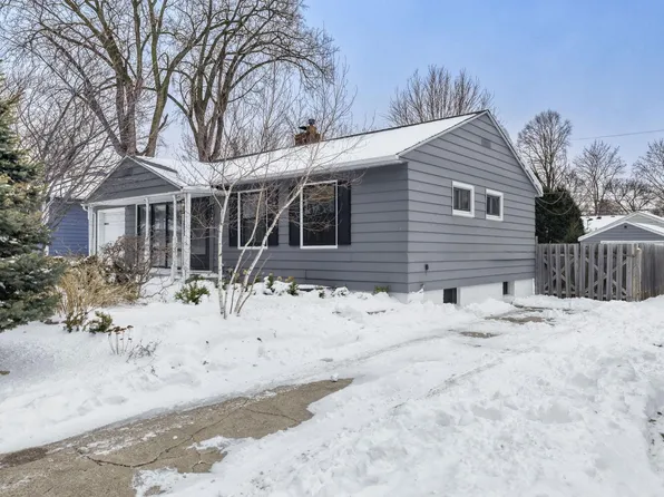 1720 Montreal Ave, Saint Paul, MN 55116