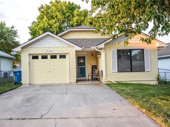 17904 E Whitney Rd S, Independence, MO 64057