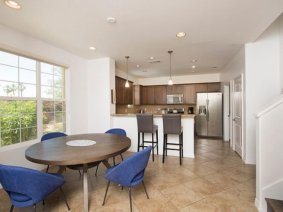 4th image of 52145 Desert Spoon Ct
