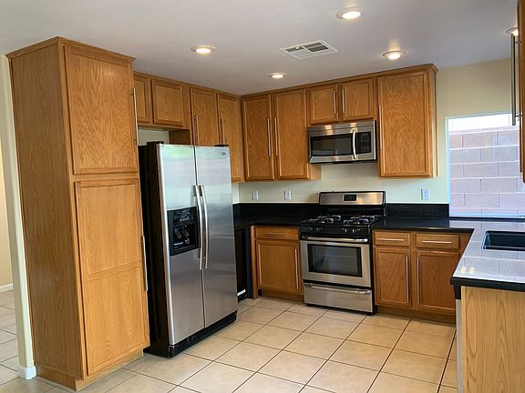 5th image of 817 Bow Creek Ln