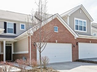 2822 Church Rd, Aurora, IL 60502