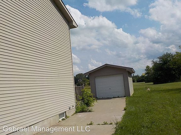 2nd image of 2130 Jolson Ave
