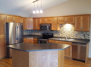 635 32nd St N, Moorhead, MN