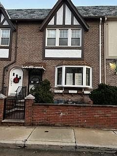 1st image of 6807 Bay Cliff Ter