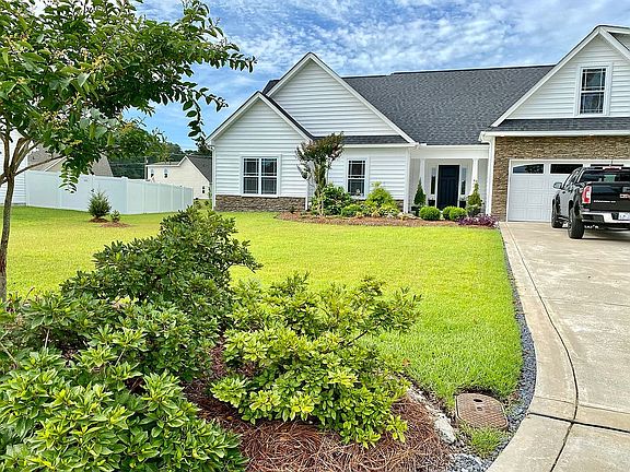 5th image of 406 Castleford Dr