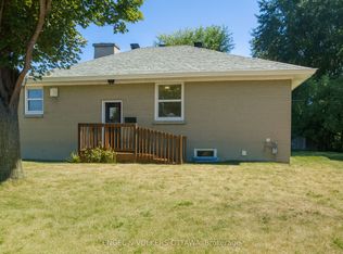 2114 Carling Ave, Ottawa, ON K2A 1G9