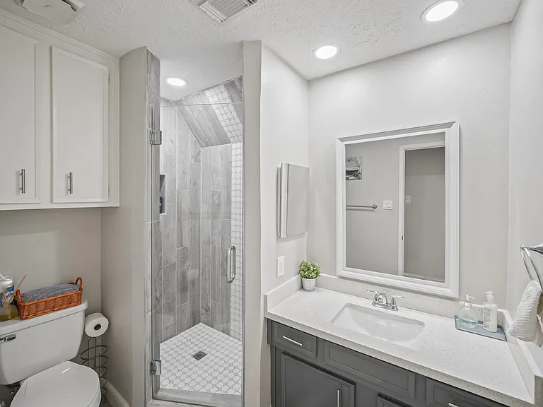 15831 Ridge Park Dr — Photo 17