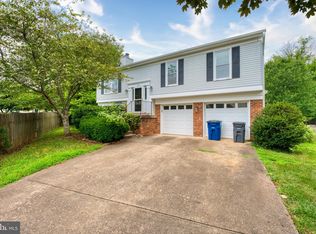 1604 Attorney Ct, Herndon, VA 20170