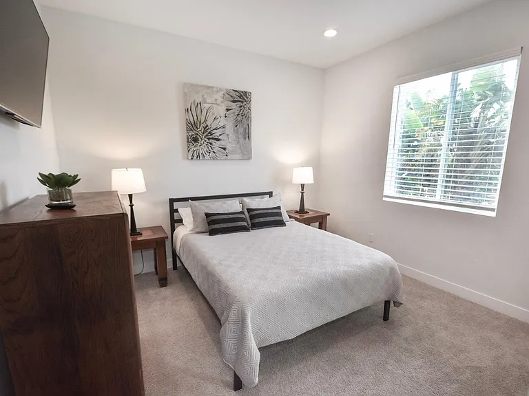 253 Dahlia Ave — Photo 16