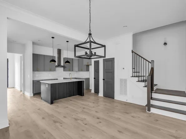 2110 11th Ave N #A, Nashville, TN 37208