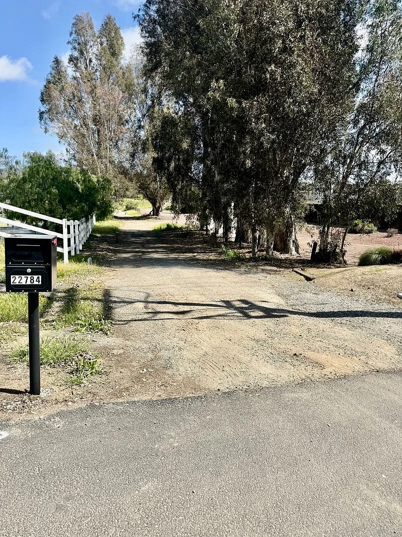 Private Retreat with Expansive Workshop on 1.2+ Acres in Wildomar — Photo 1