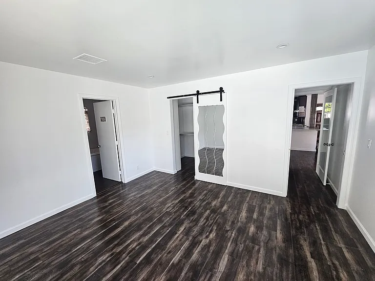 18236 Clark St — Photo 9