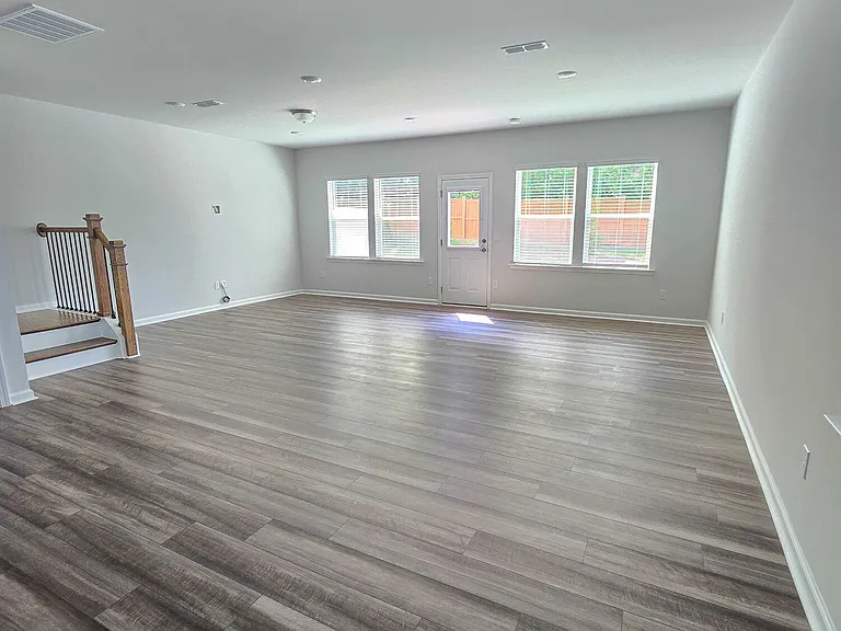 1117 Everton Ave — Photo 9