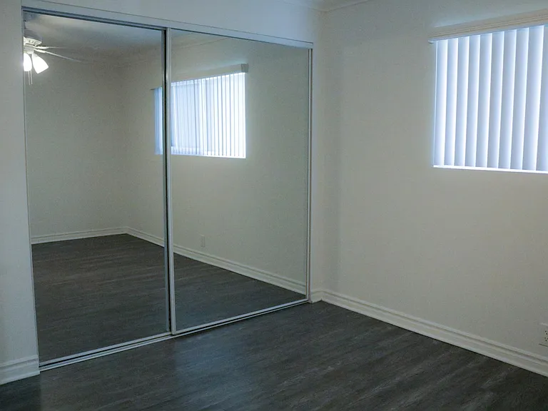 Devington Apartments — Photo 16