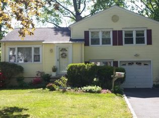 16-16 Oxford Ln, Madison Boro, NJ 07940