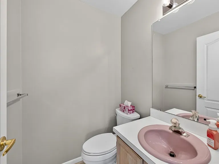 333 Basswood Cir — Photo 3