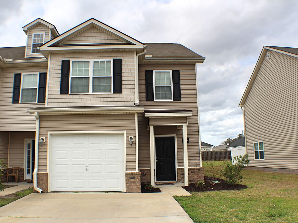 1st image of 380 Canyon Oak Loop