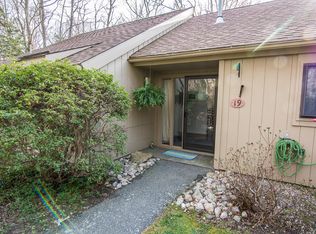 19 Woodrise Rd #19, Falmouth, MA 02540