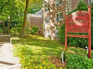 848 Palmer Rd APT 1E, Bronxville, NY 10708