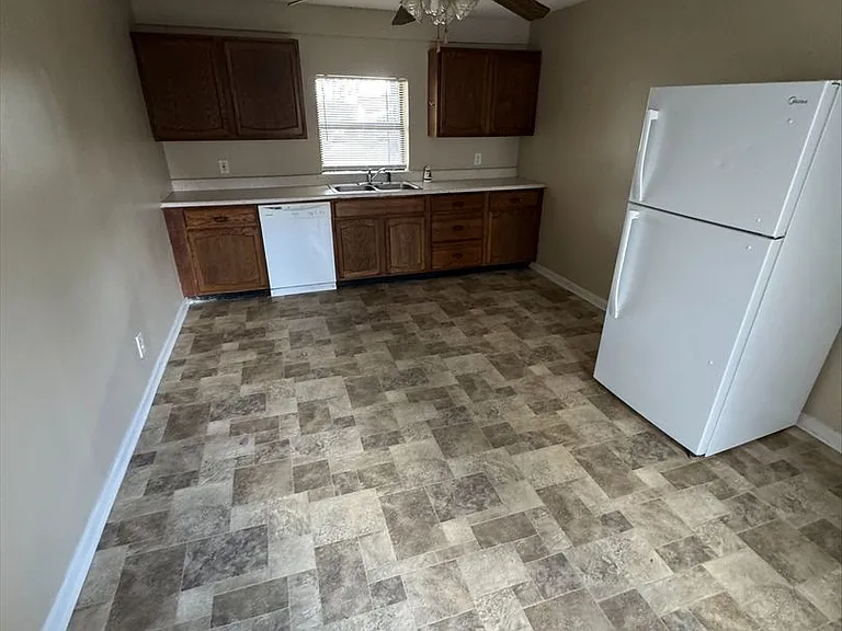 103 Hunt Ave — Photo 10