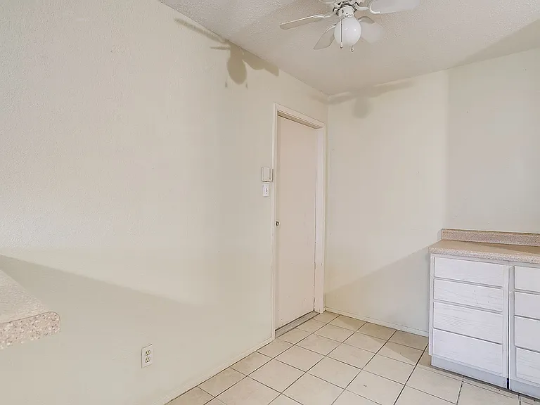 127 Allencrest Dr — Photo 10